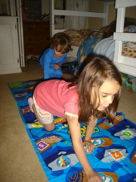 crocodile hop floor game