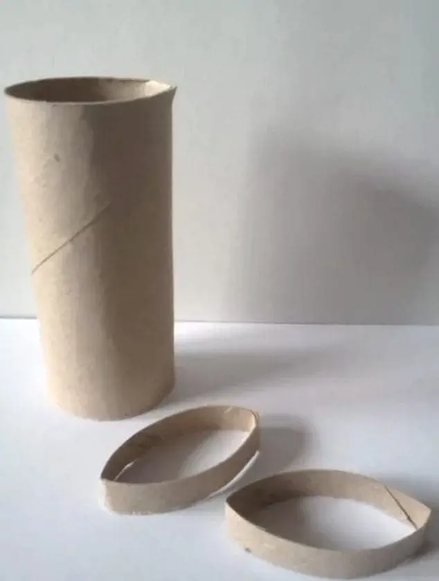 making bunnies with toilet paper rolls