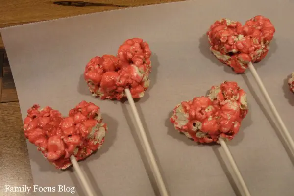 Popcorn Heart Valentine Treats Process 