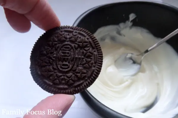 how to dip oreos in chocolate
