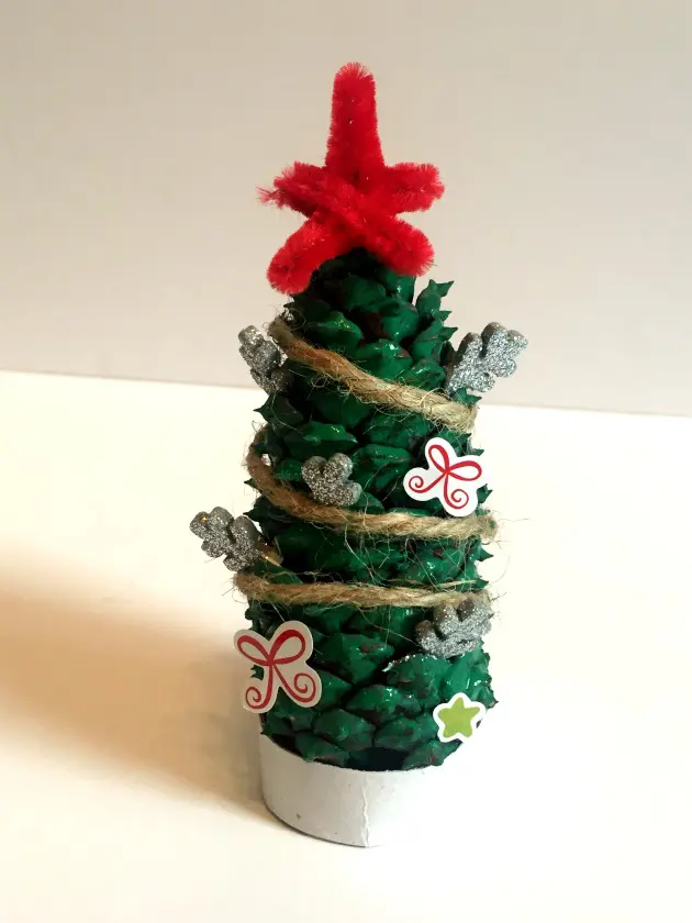 pine cone xmas tree