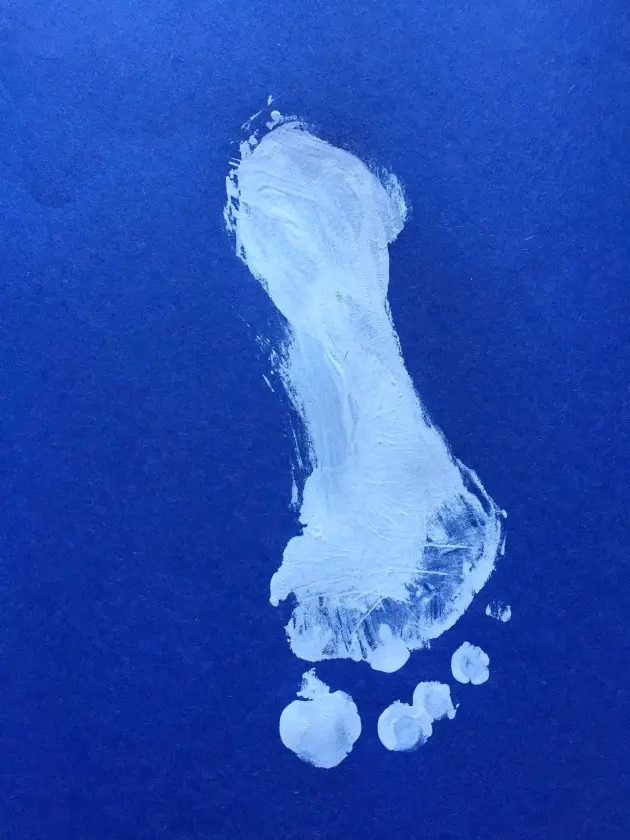 footprint snowman craft supplies