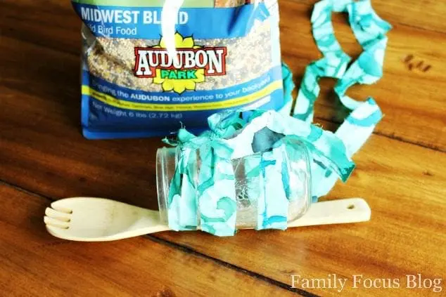 DIY Mason Jar Bird Feeder