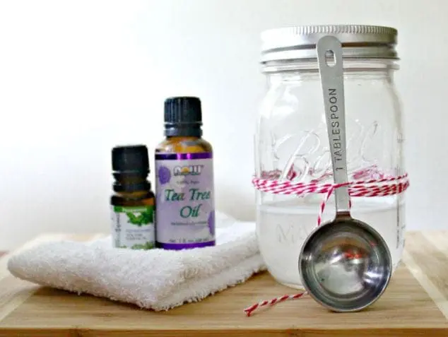 diy-mouthwash-recipe-with-essential-oils
