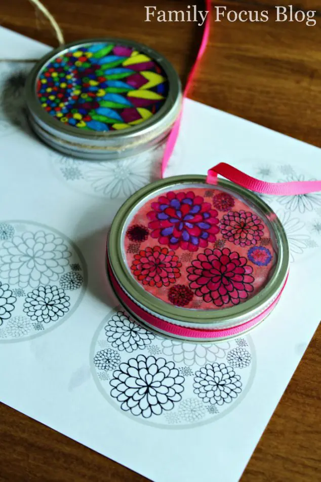Suncatcher craft with Mason Jar Lids