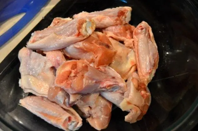 cut chicken wings