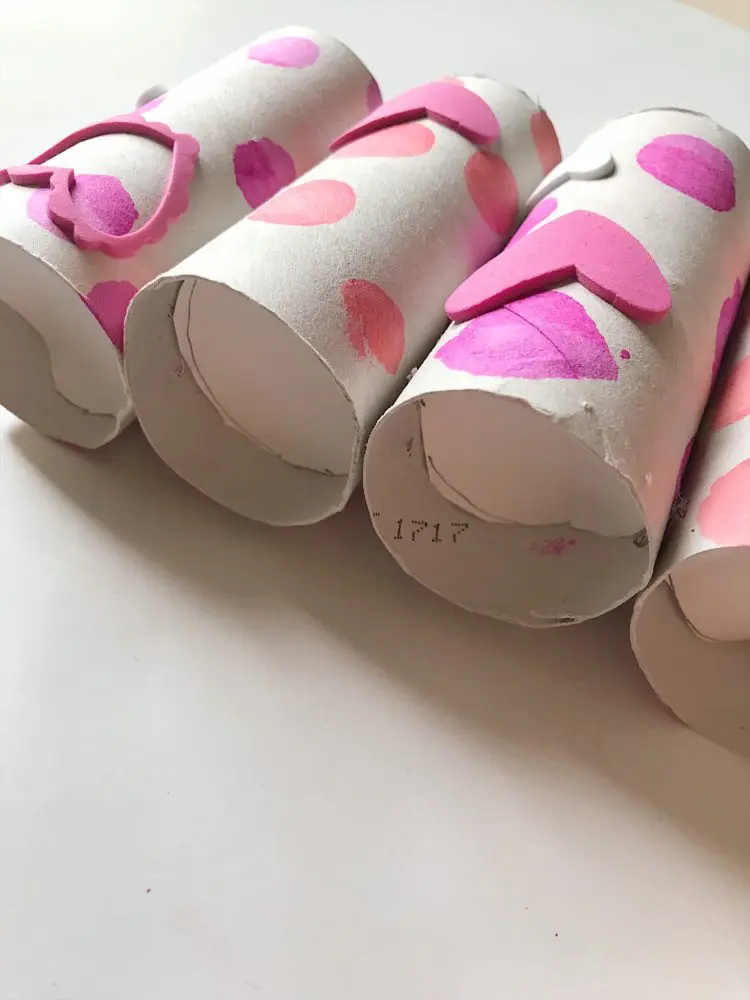 bird feeder toilet paper roll