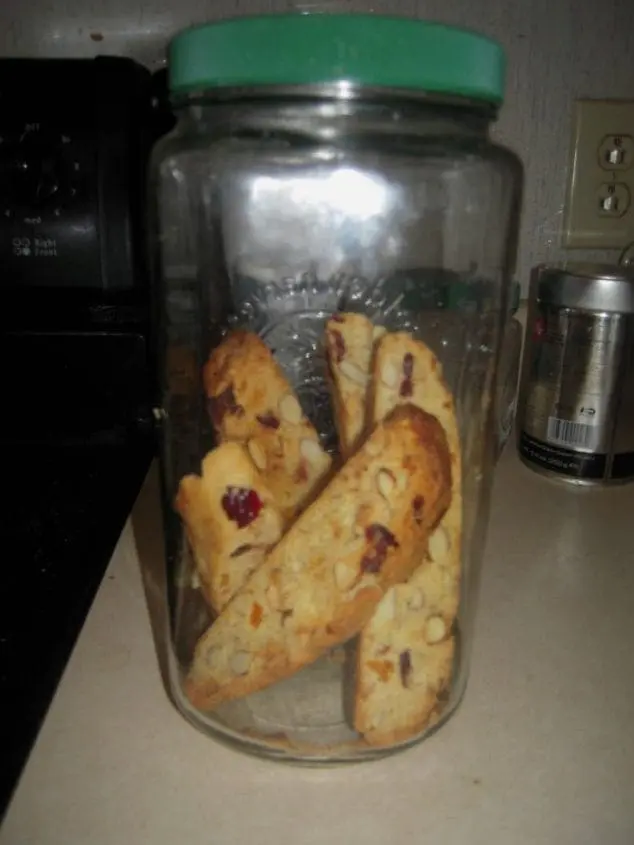 white chocolate cranberry biscotti cookies