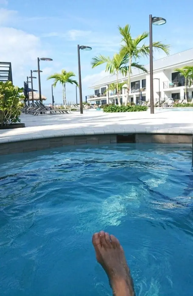 anna maria beach resort hot tub