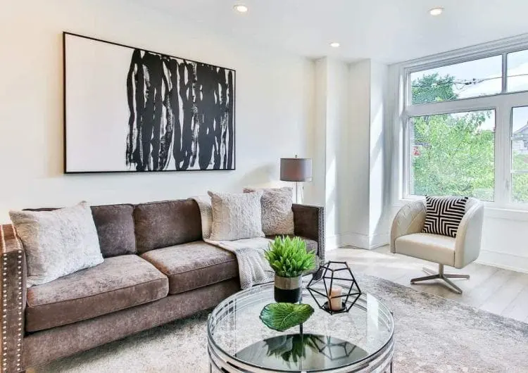 minimalist decorating