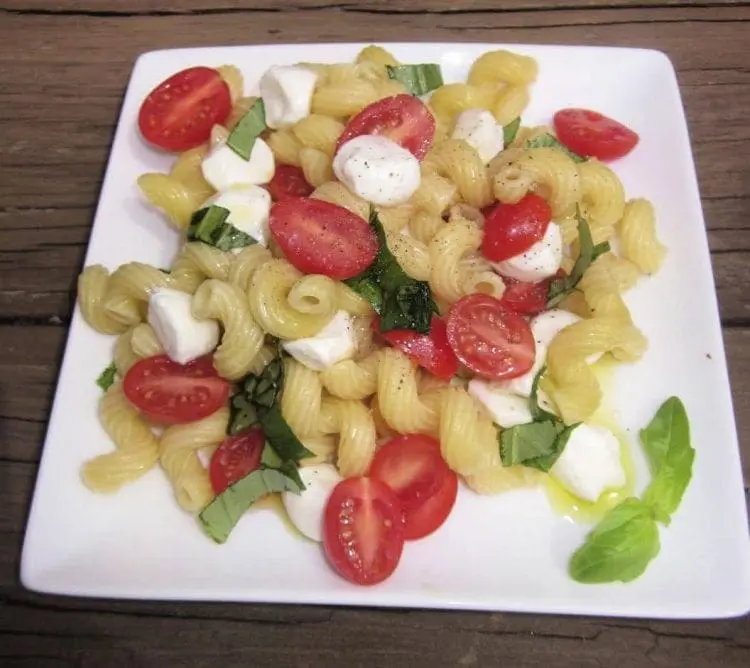 caprese pasta salad recipe