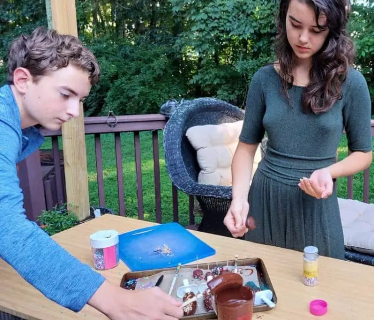 how to make chocolate covered bananas