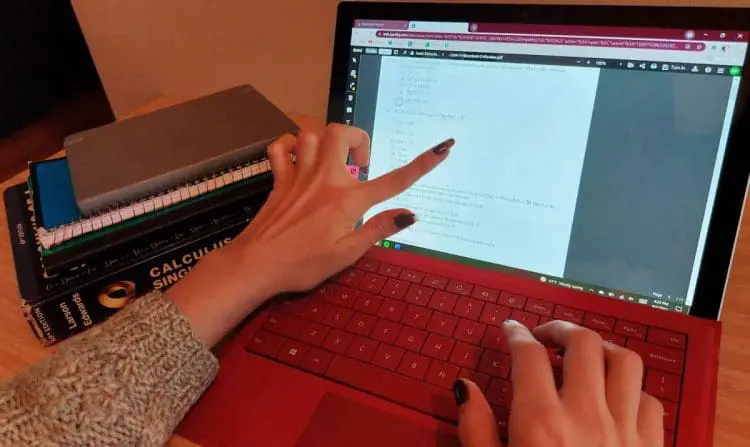 Surface Pro 7 touch screen
