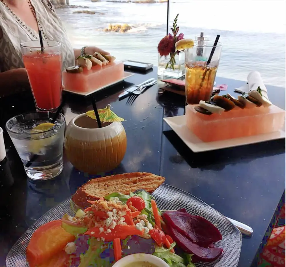 restaurants in cannery row