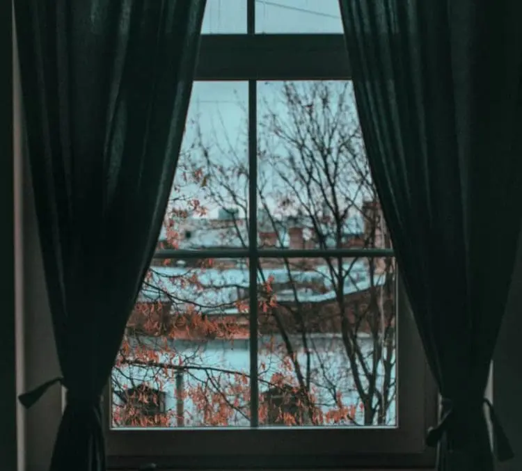 easy home maintenance- close curtains