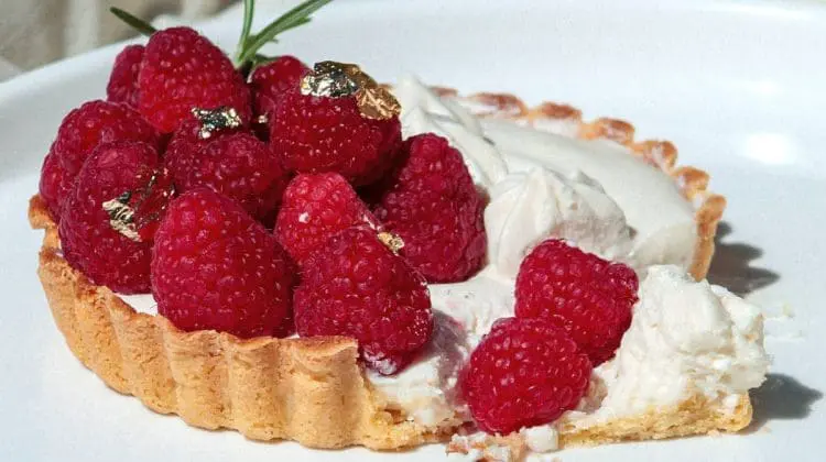 no bake raspberry cream pie