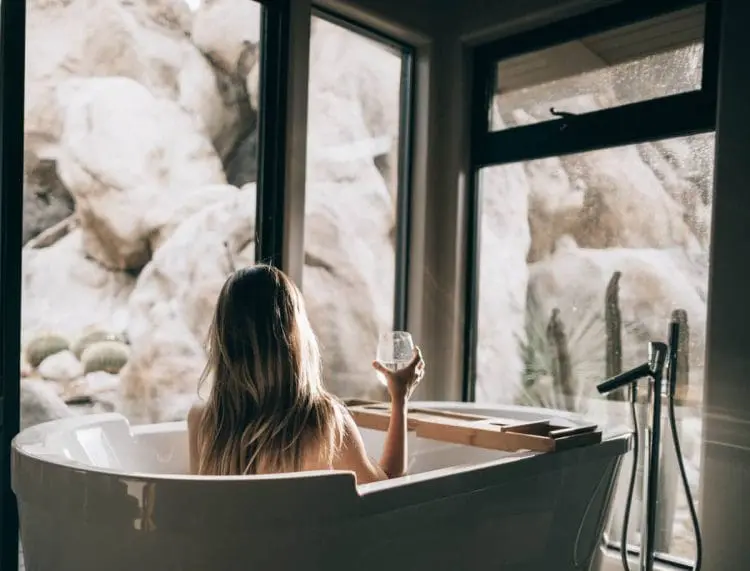 bathtub tray