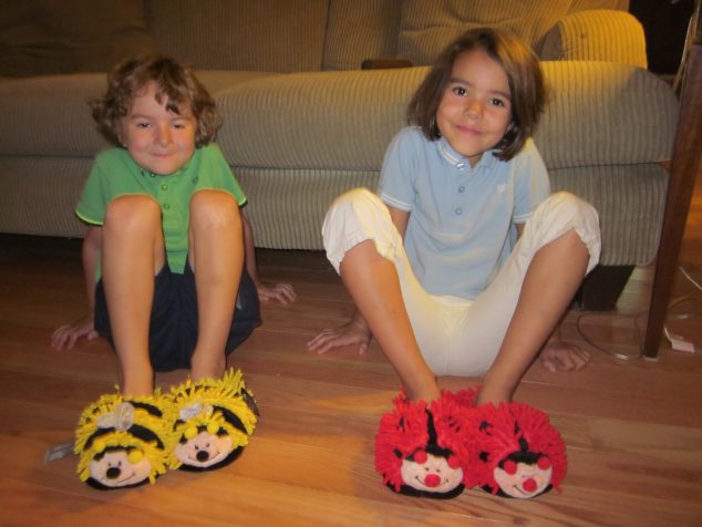 fuzzy kids slippers