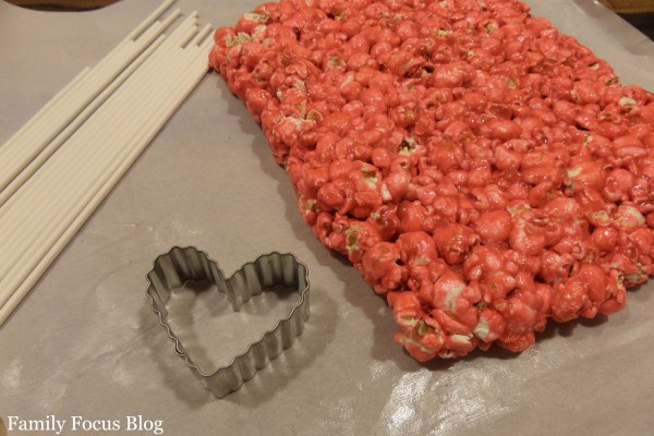 Popcorn Heart Valentine Treats Process 