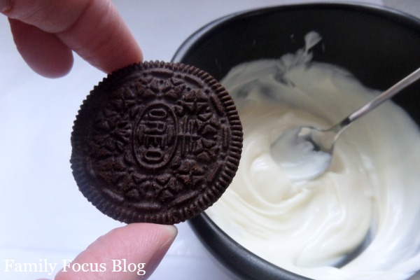 how to dip oreos in chocolate