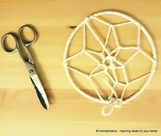 How To Make A Dream Catcher In 3 Simple Steps | Family Focus Blog