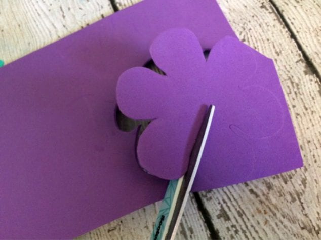 cut out flower craft- pre writing activities for preschoolers to develop hand eye coordination