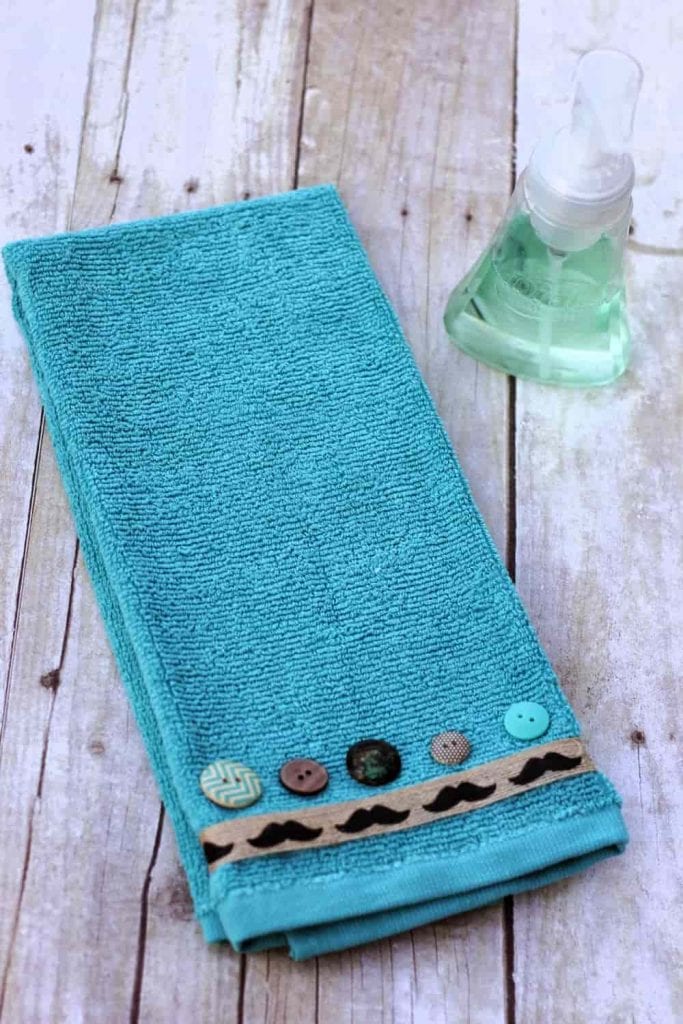 how to embellish a plain hand towel