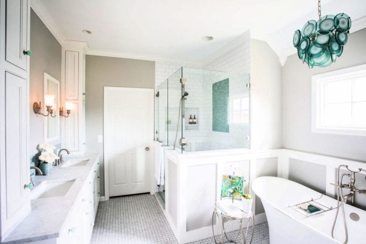 10 Ideas for Bathtub Surrounds