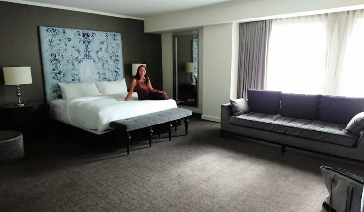 luxurious hotel rooms kc