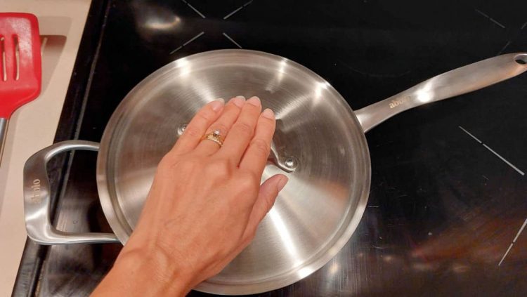 abbio saute pan with lid