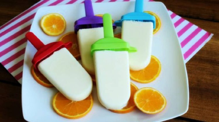 Fruit popsicles- healthy snacks for movie night