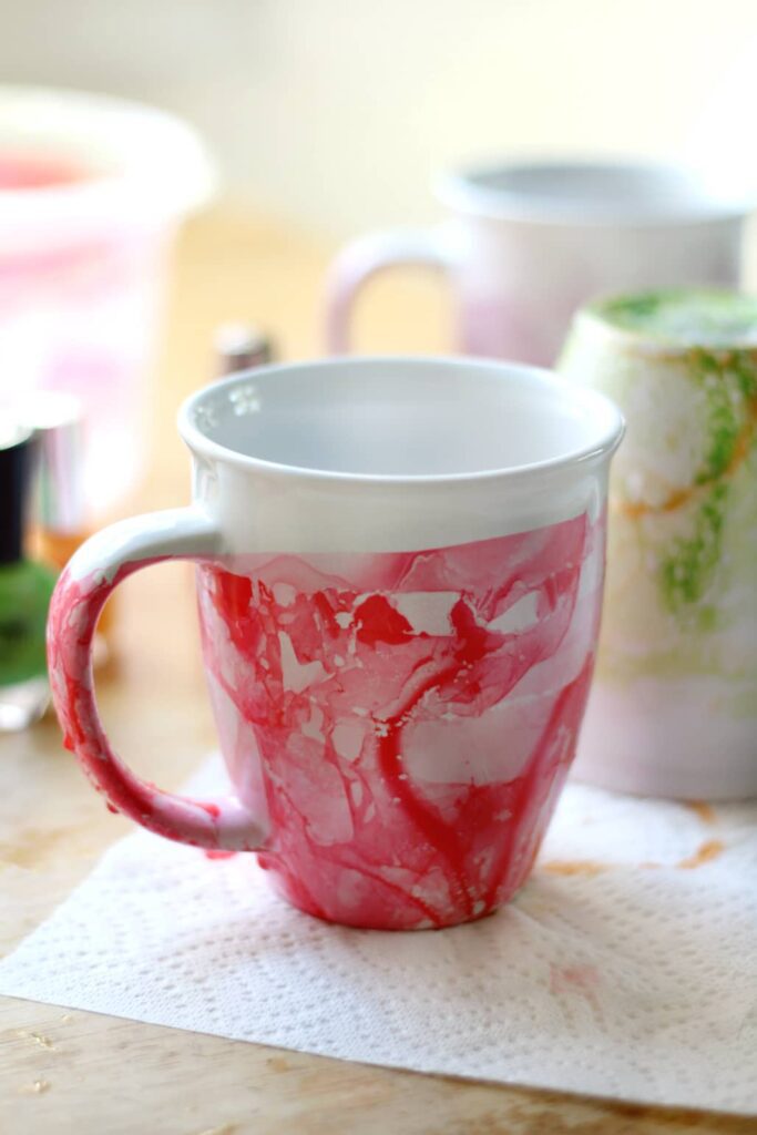 DIY marbled mugs
